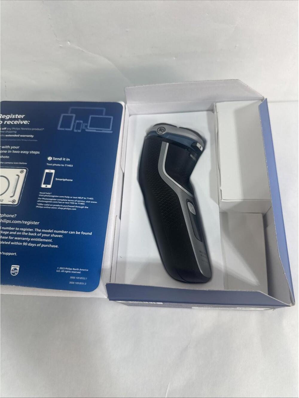 Philips Norelco Shaver 3900, Rechargeable Wet & Dry New Open Box B11 - Picture 5 of 5